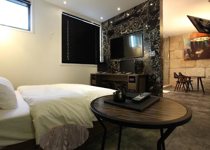 H Avenue Gangnam Yeoksam Seoul
