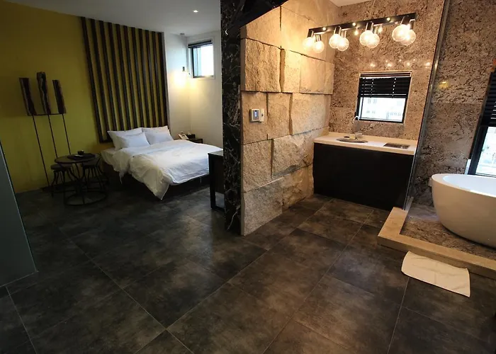 Hotel H Avenue Gangnam Yeoksam 3*