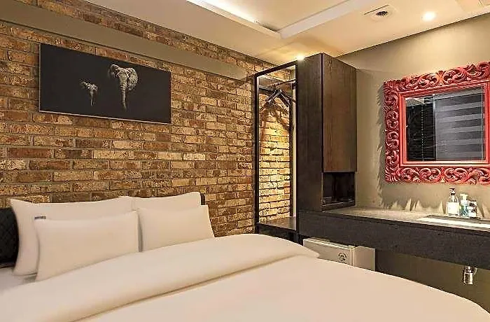 Hotel H Avenue Gangnam Yeoksam 3*