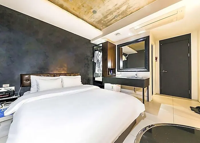 H Avenue Gangnam Yeoksam Seoul