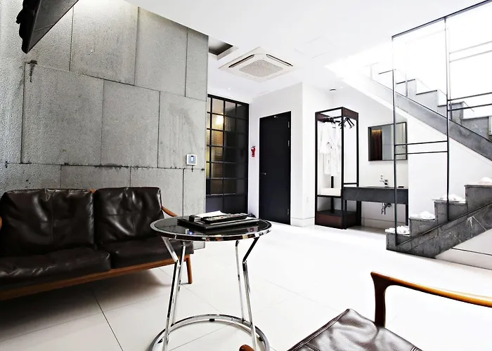 Hotel H Avenue Gangnam Yeoksam 3*