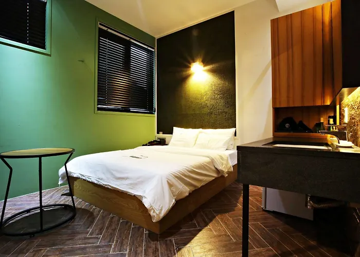 Hotel H Avenue Gangnam Yeoksam 3*